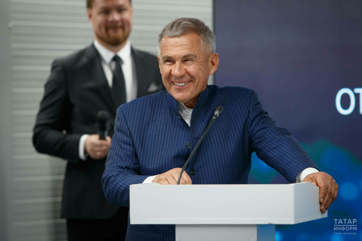 Рөстәм Миңнеханов Петербург халыкара газ форумында катнаша