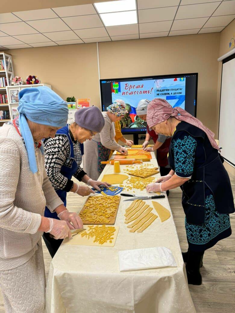 Кукмара районы Байлангар авылында махсус хәрби операциядәгеләргә чәкчәк әзерләделәр