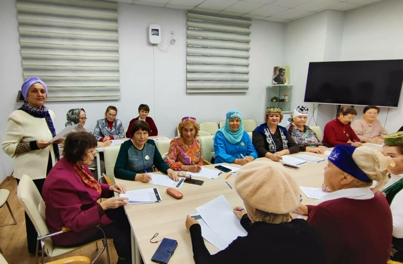 Тележурналист Халисә Мөхәммәдиева «Рәйхан» татар клубы өчен «Татарча диктант» үткәрде