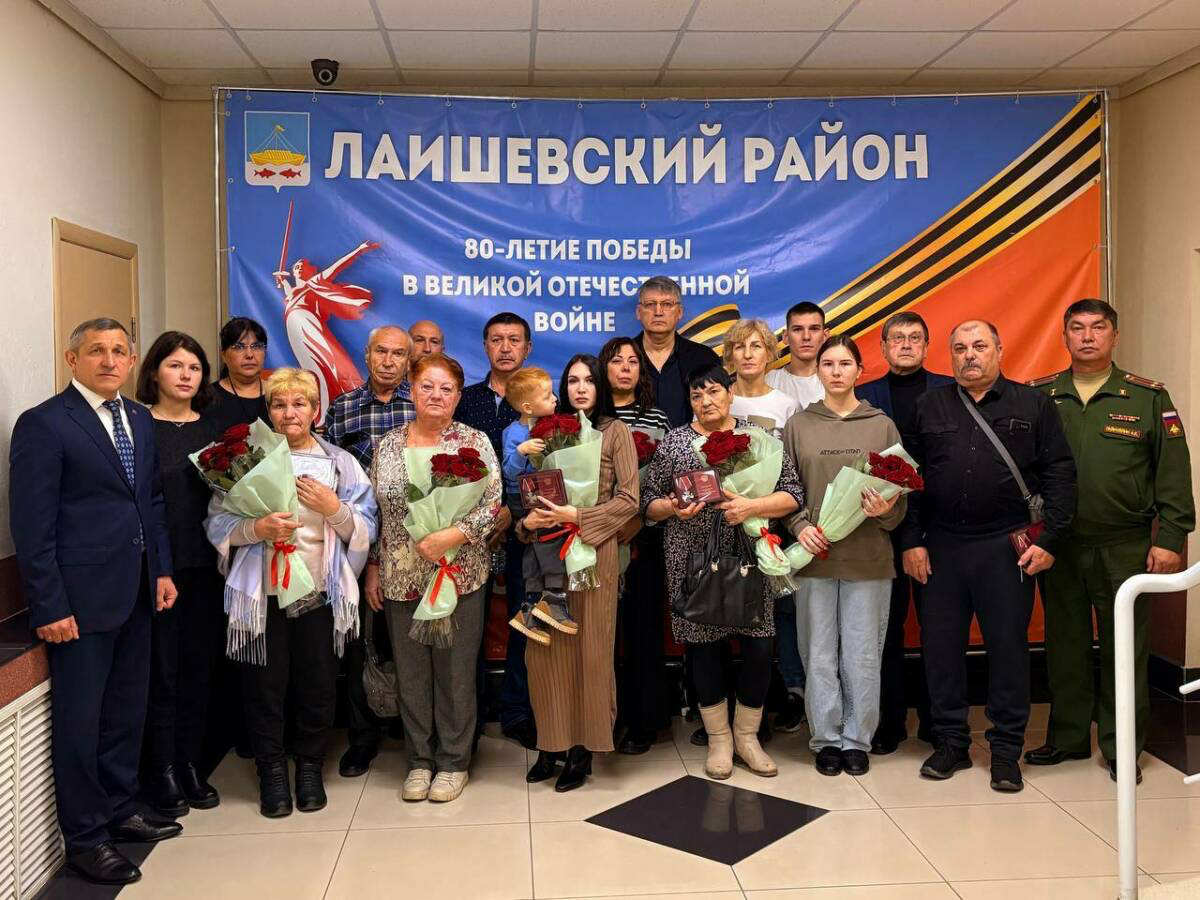 Лаеш районында махсус операция катнашучыларының гаиләләренә дәүләт бүләкләре тапшырдылар