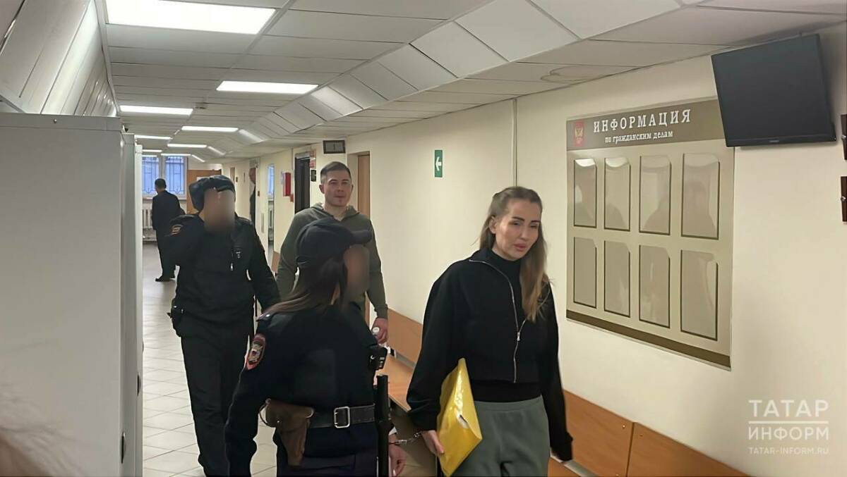 Суд элеккеге прокурор Али Куповка ришвәт буларак айфон алган өчен хөкем карары чыгарды