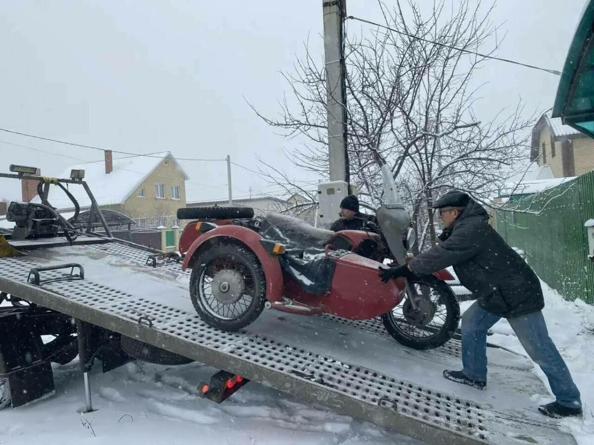 Менделеевск районында яшәүче гаилә махсус операция хәрбиләренә мотоцикл тапшырды