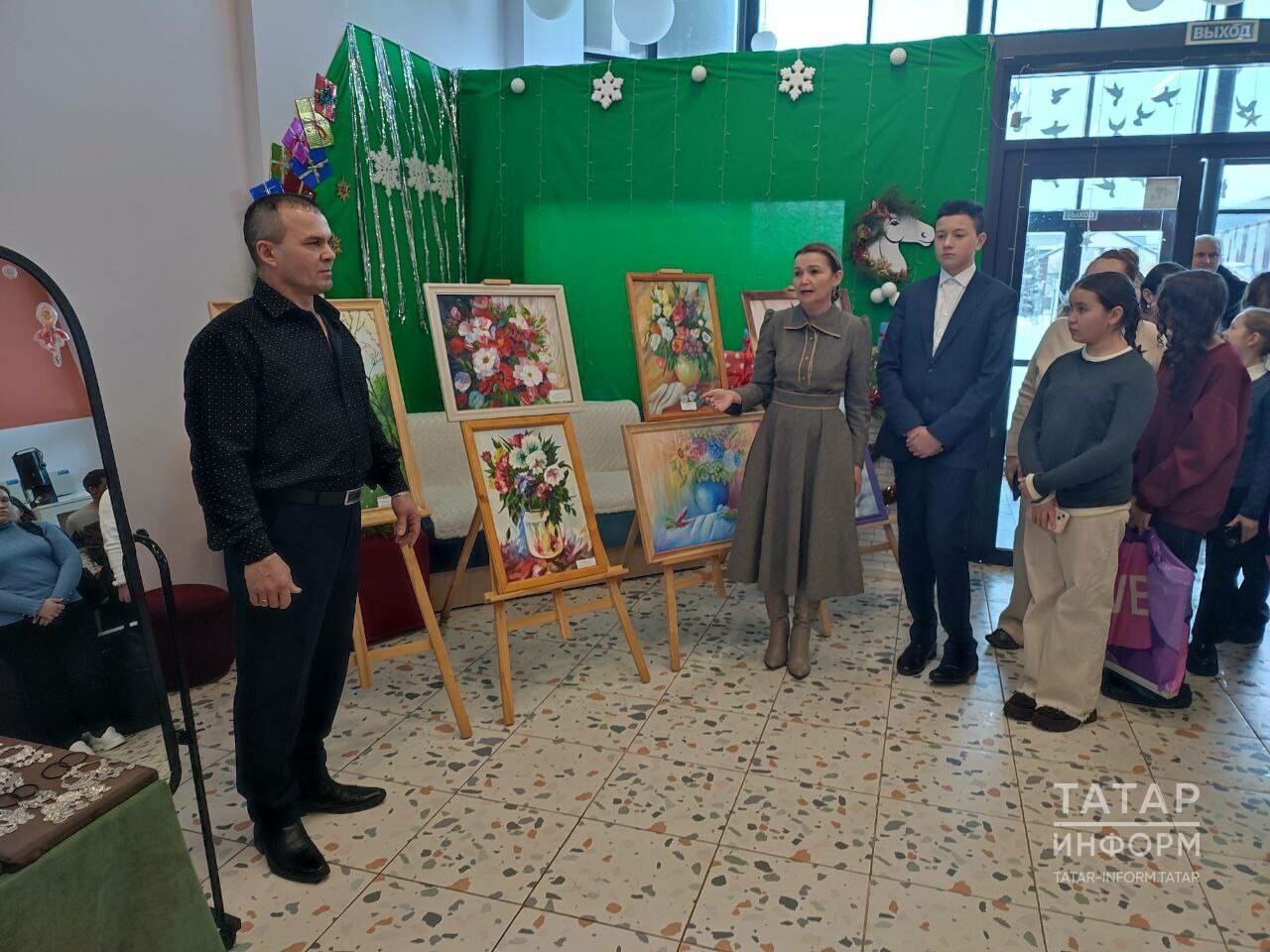 Актаныш балалар сәнгать мәктәбе иҗат күргәзмәсе тәкъдим итте