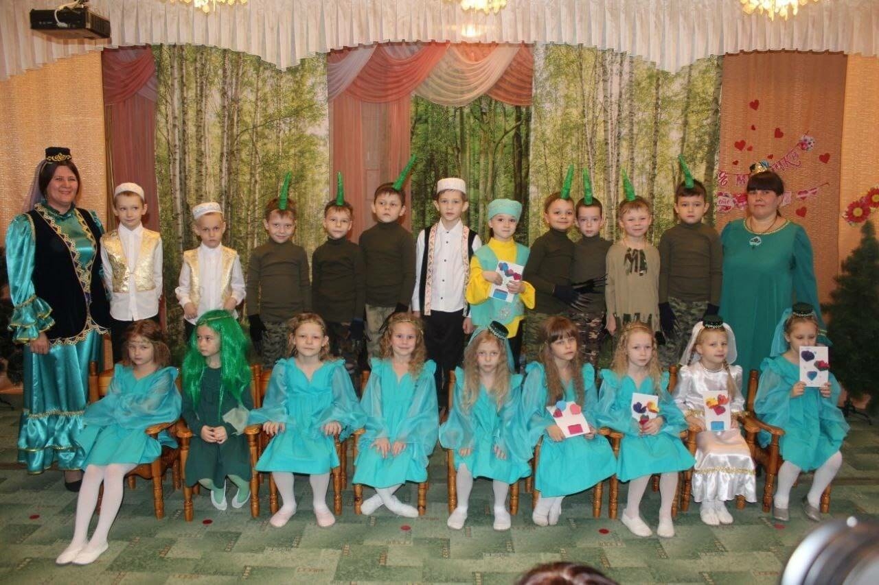 «Өмет» газетасы: Балалар татар әкиятләрен бик теләп өйрәнә