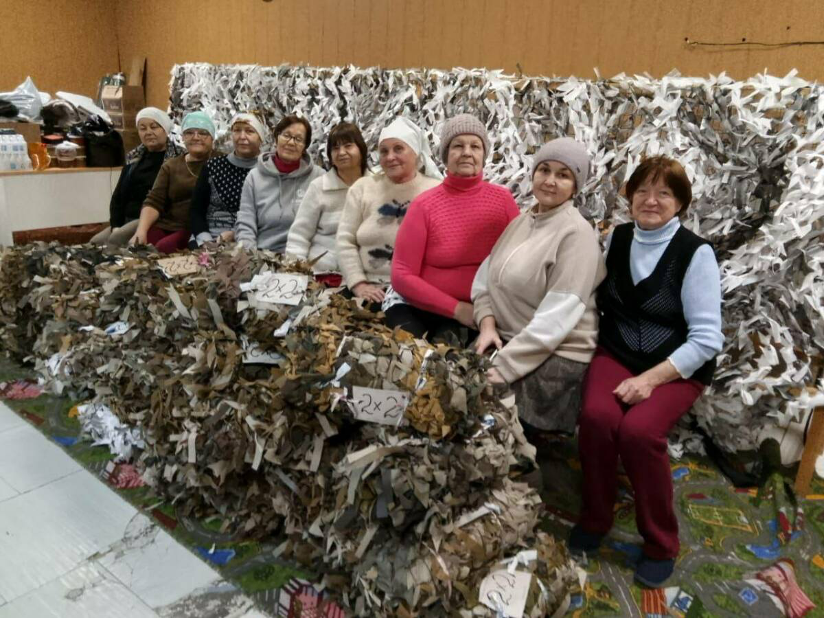 Бөгелмә районында махсус операция хәрбиләре өчен 500 маскировка челтәре үргәннәр