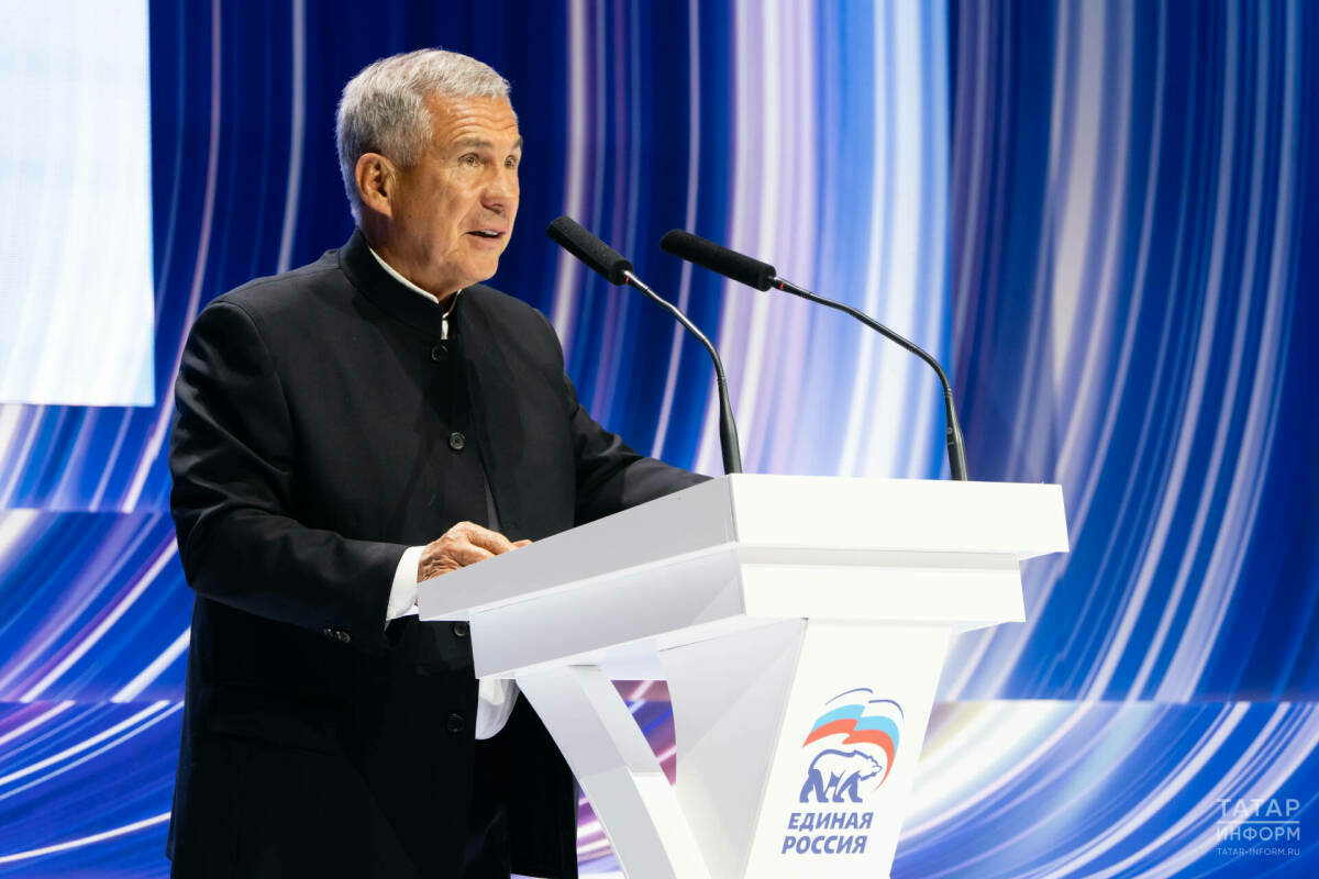 Миңнеханов фәнне реаль сектор белән якынайту буенча юл картасын әзерләргә кушты