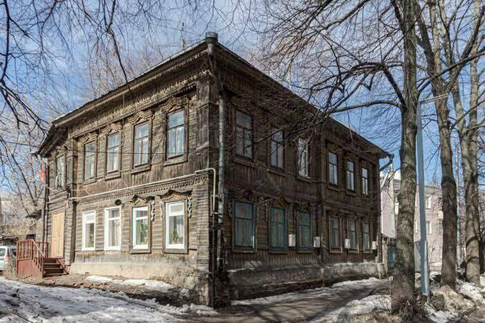 Казанда Һади Атласи урамындагы тарихи йорт янган