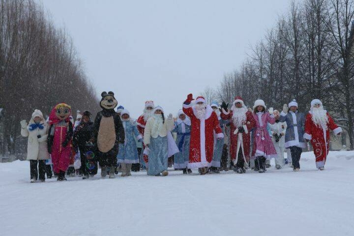 Актанышта Кыш бабайлар парады узды