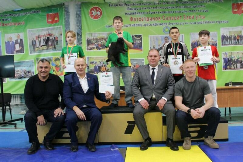 Теләчедә район башлыгы кубогына татарча көрәш бәйгесе узды