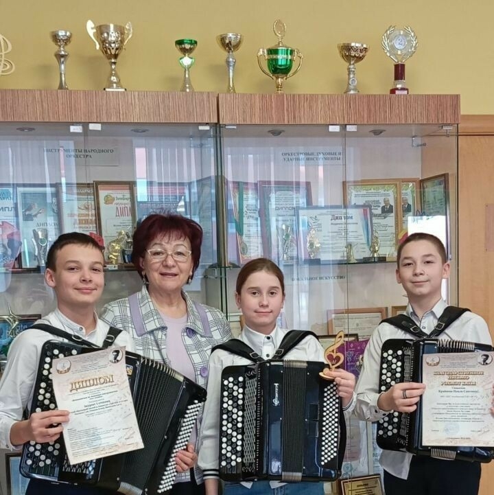 «Аксубай егетләре» ансамбле республика бәйгесендә җиңде