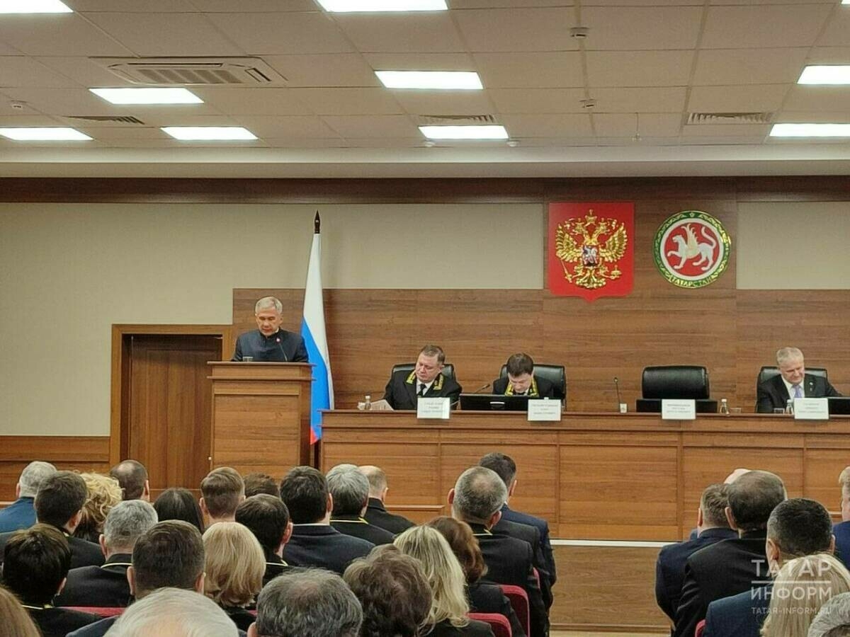 Миңнеханов судларны махсус операциядә катнашучы хокукын яклауга игътибар бирергә чакырды