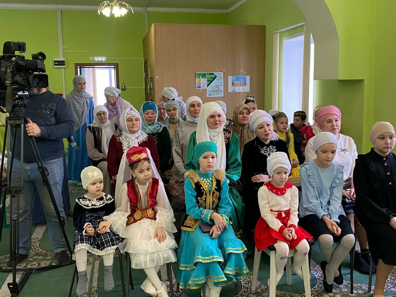 Ульяновск өлкәсендә «Хәзерге заман татар милли киеме» темасына түгәрәк өстәл булды