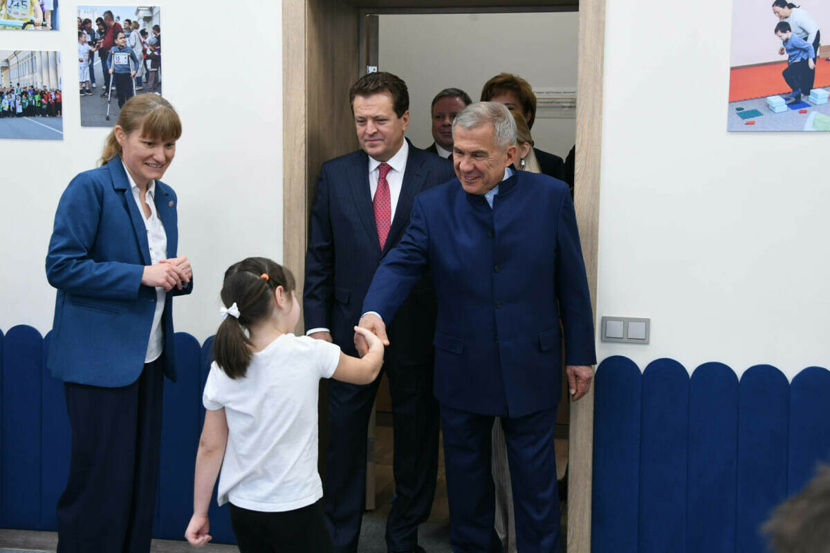 Рөстәм Миңнеханов «Тылсым» балалар инклюзив үзәге эше белән танышты