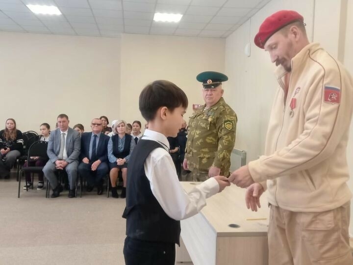 Татарстанның Тукай районында укучыларны «Яшь армиячеләр» сафларына кабул иттеләр
