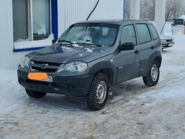 Лениногорск хәрбие администрация бүләк иткән машинада гуманитар йөк алып китәчәк