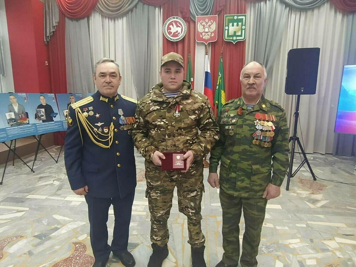 Арчада махсус хәрби операция ветеранына Батырлык ордены тапшырдылар