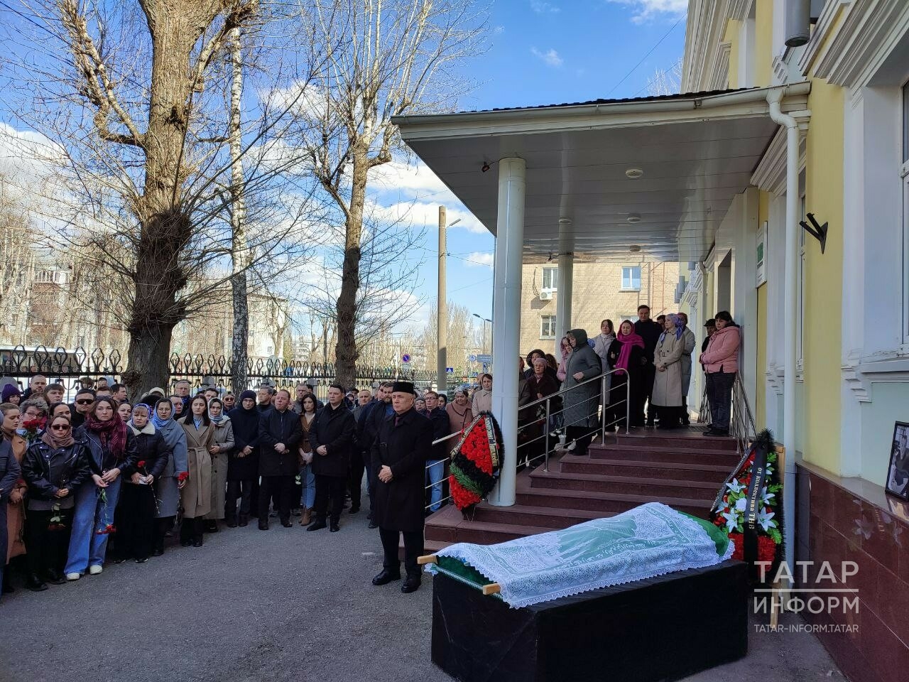 Казанда ТНВның Яңалыклар хезмәте продюсеры Радик Фәрхуллин белән хушлаштылар