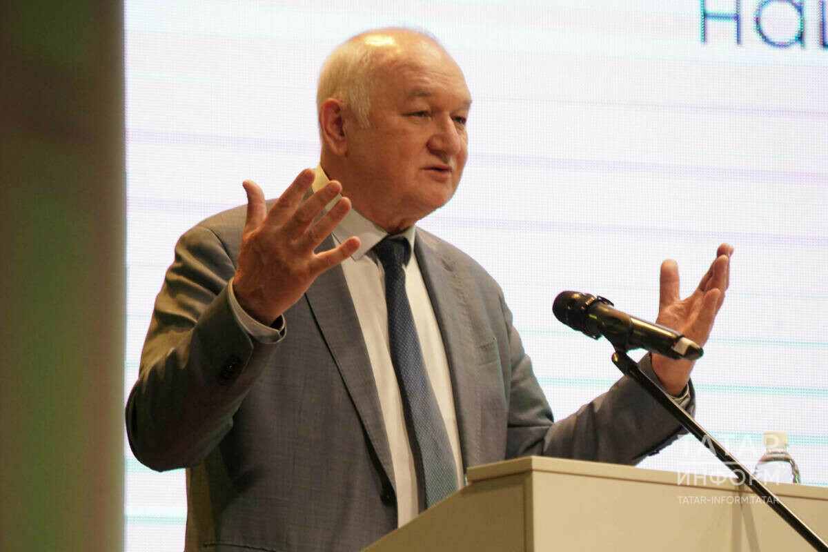 Илдар Гыйльметдинов: Тел сәясәте концепциясе Россиянең һәр төбәгендә кабул ителергә тиеш