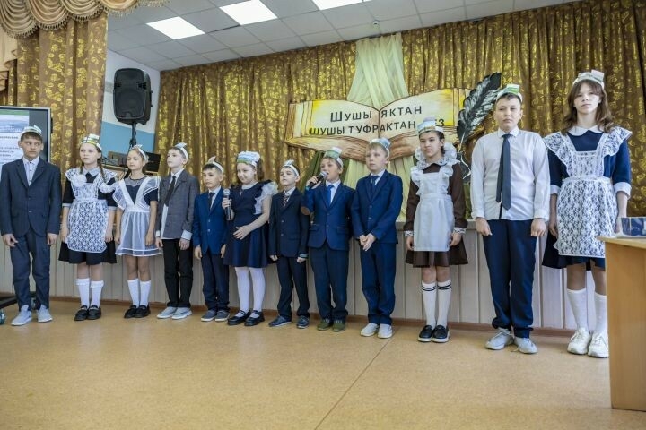 Зәй-Каратай авылы мәктәбендә төбәкчеләр конференциясенә 100дән артык катнашучы җыелды