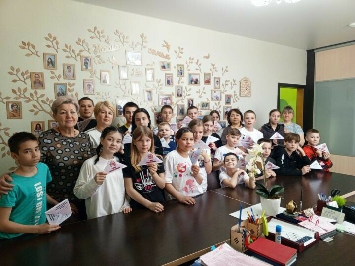 Яшел Үзән районы Норлат балалар йорты тәрбияләнүчеләре хәрбиләргә хатлар юллады