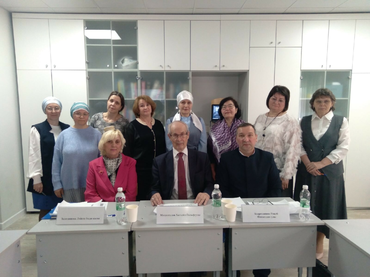 «Мәгърифәт йолдызлыгы» конференциясендә татар телен саклау турында фикер алышканнар