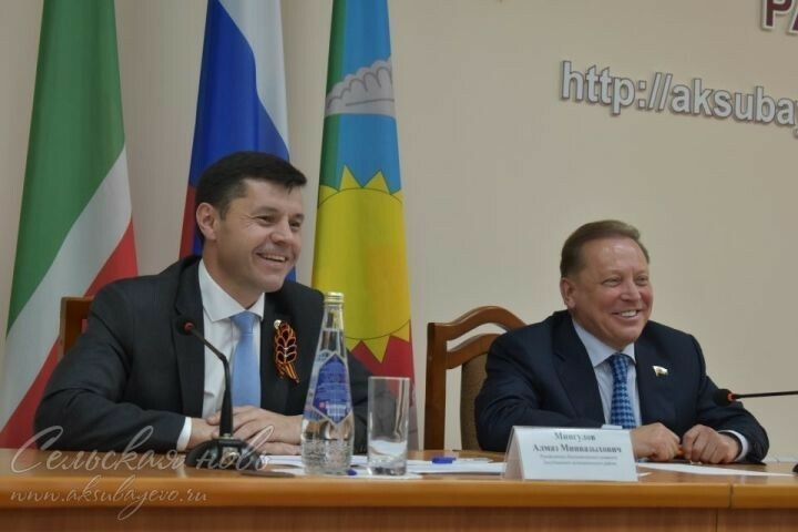 Депутат Айдар Метшин Аксубайда эш сәфәрендә хәрбиләр өчен шартлар тудыру турында сөйләде