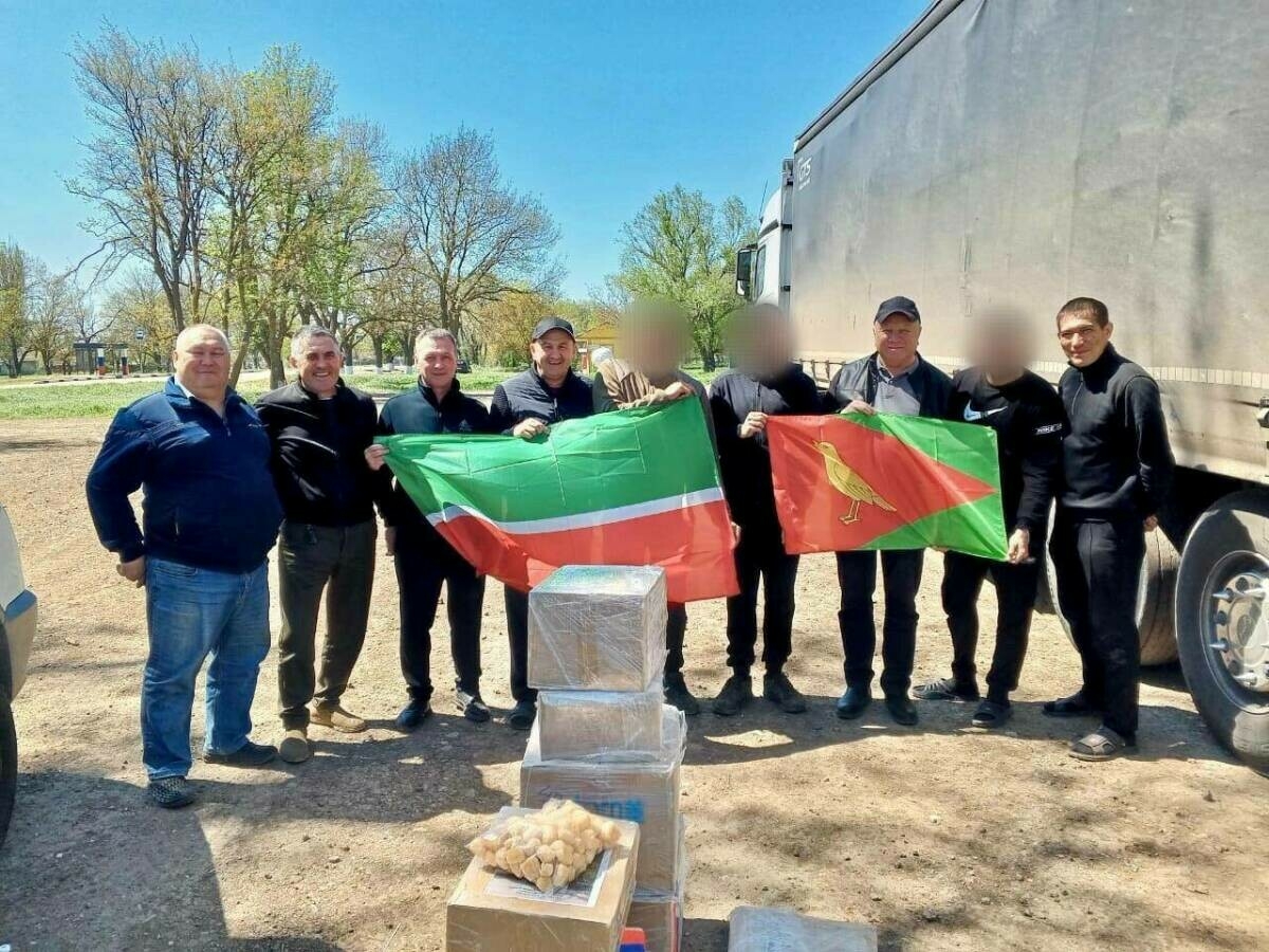 Сарман районы башлыгы хәрбиләргә гуманитар ярдәм тапшырды