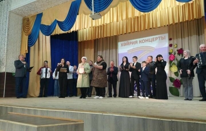 Актанышта махсус хәрби операциядәгеләргә гуманитар ярдәм җыю өчен хәйрия концерты булды