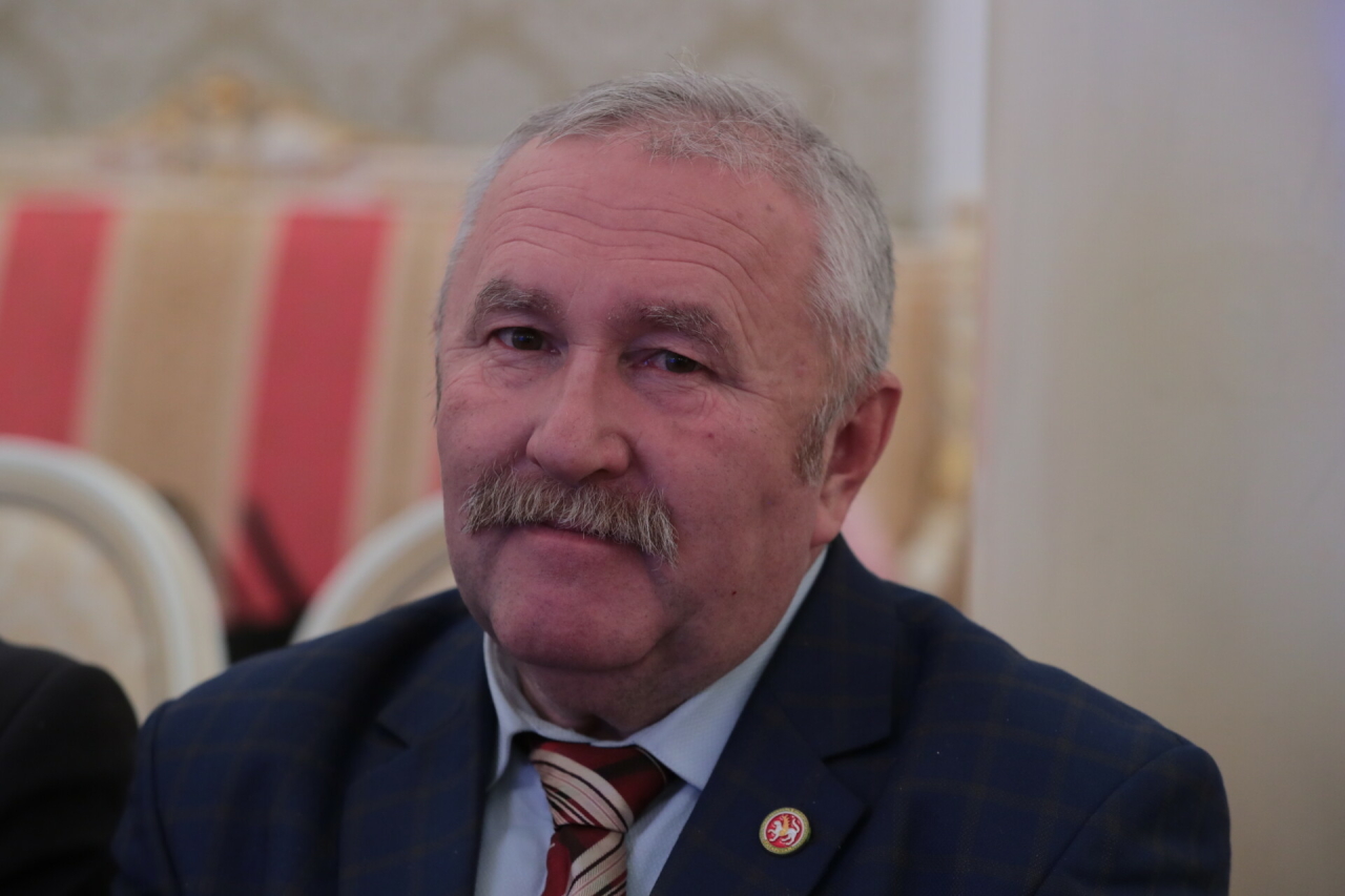 «Үлемсез полк»та катнашкан Вакыйф Нуриев: Әтине медальсез калдырганмын
