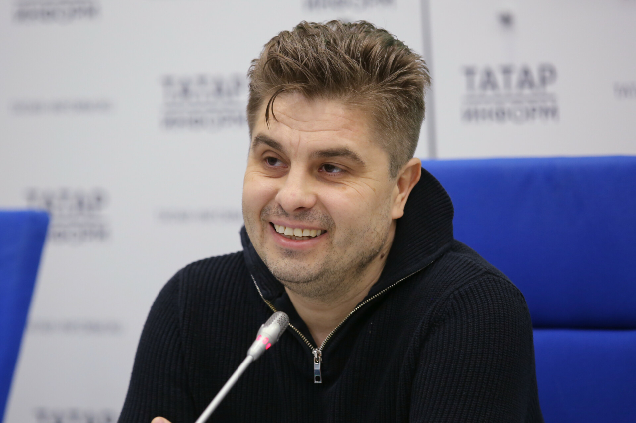 Марат Галимов: Башкарылу урынына карап, дәртле җырлар да, «өч тиенлек» җырлар да кирәк