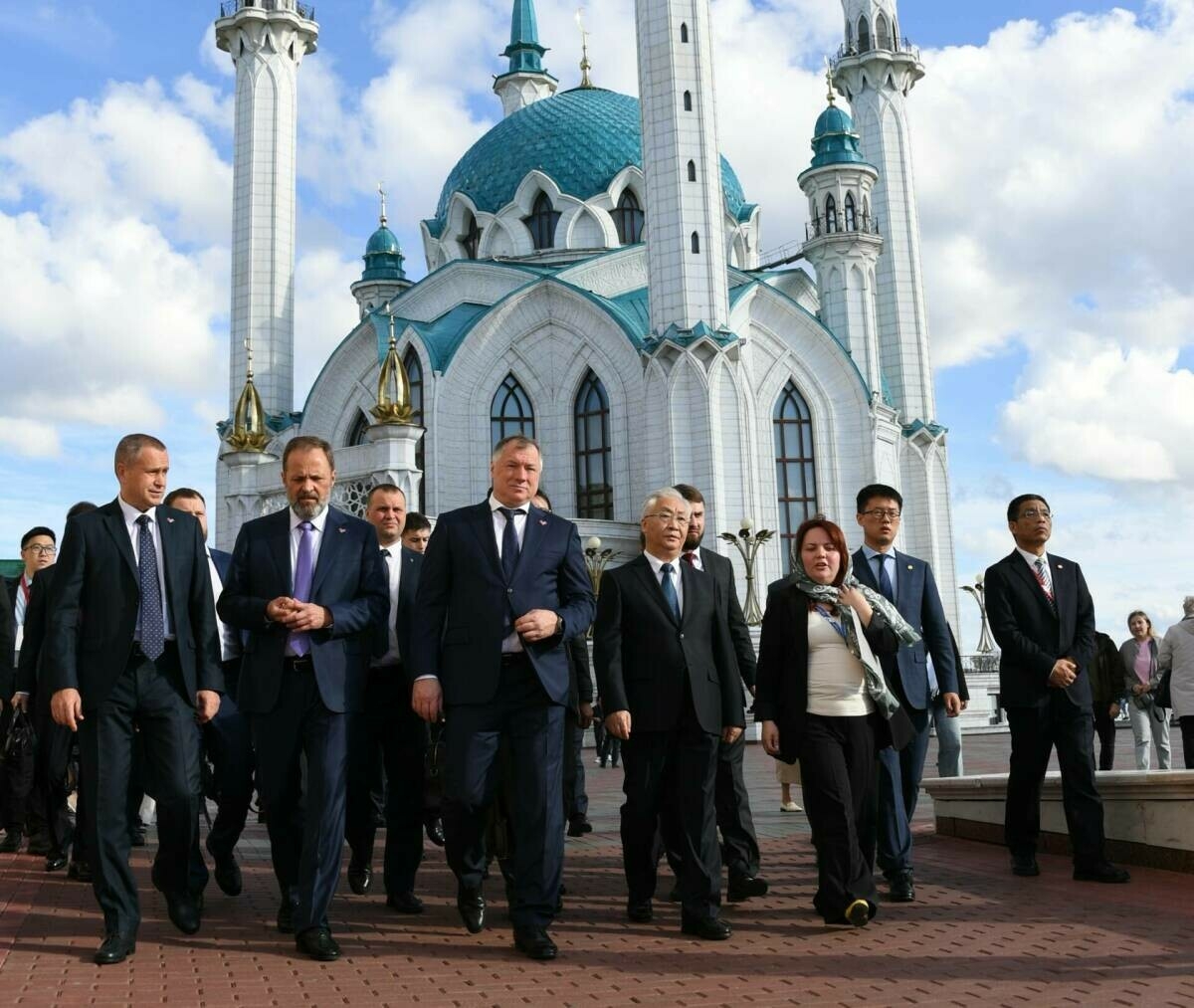 Кытай делегациясенә Казанда «Кол Шәриф» мәчетен һәм Благовещение соборын күрсәттеләр