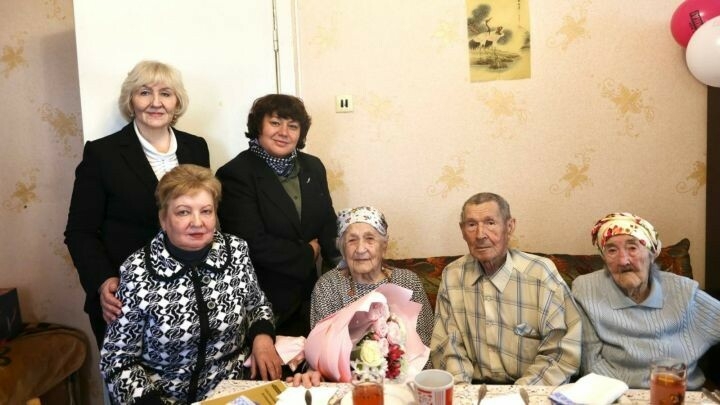 Әлмәттә Бөек Ватан сугышы ветераны 100 яшьлек юбилеен билгеләп үтте