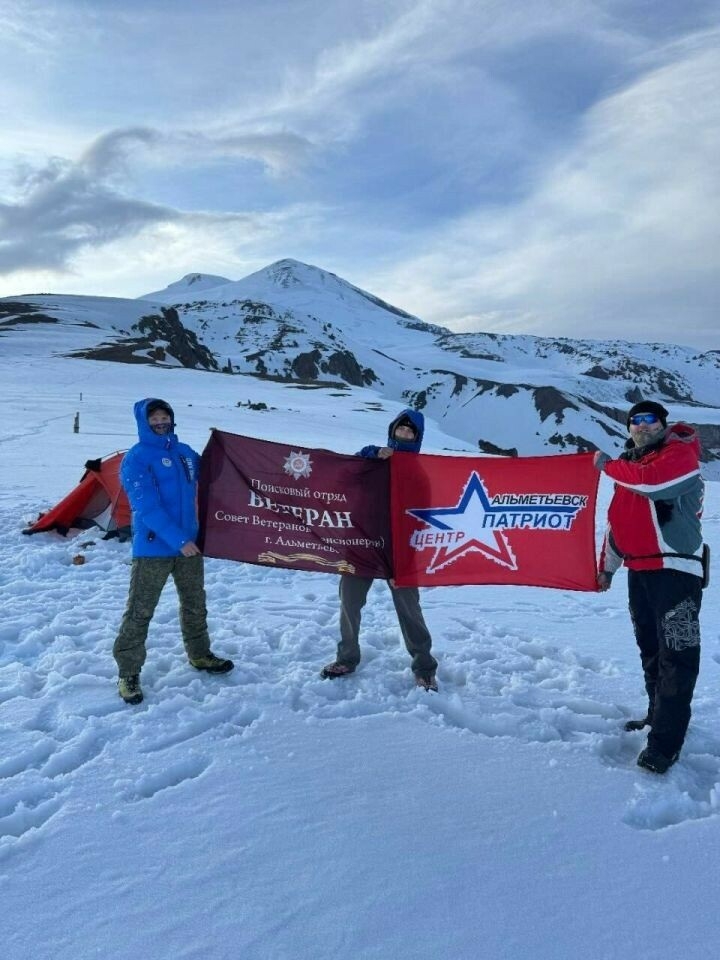Махсус хәрби операциядә катнашучы Әлмәт кешесе Эльбруска менәргә әзерләнә