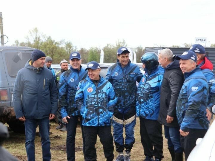 Актанышның Байсар авылында автоузышта район башлыклары да катнашты