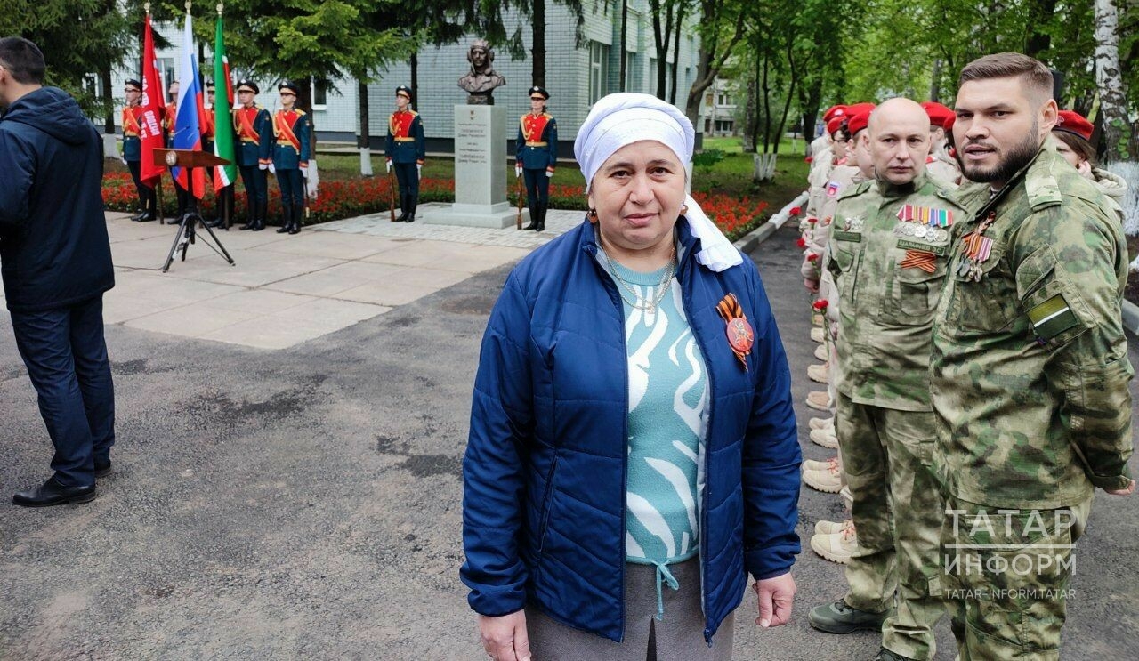 Россия Герое Дамир Гыйлемхановның әнисе: Улыбыз белән чиксез горурланабыз