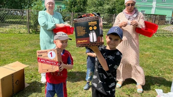 Саба мөхтәсибәте мохтаҗ гаиләләрдә тәрбияләнүче балалар өчен җәйге бәйрәм уздырды