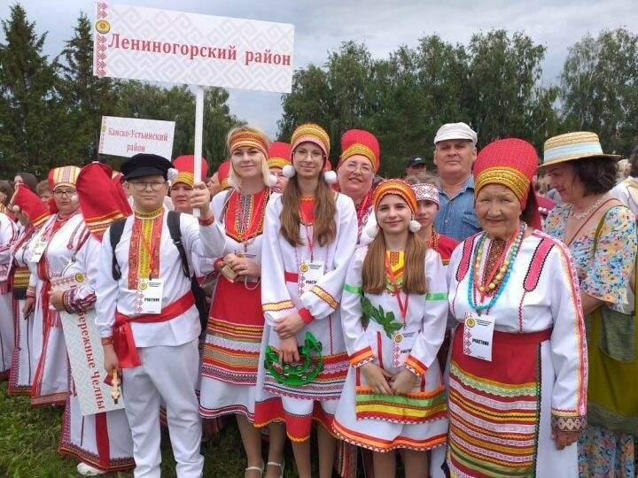 Лениногорск ансамбльләре Тәтештә мордва бәйрәмендә чыгыш ясады