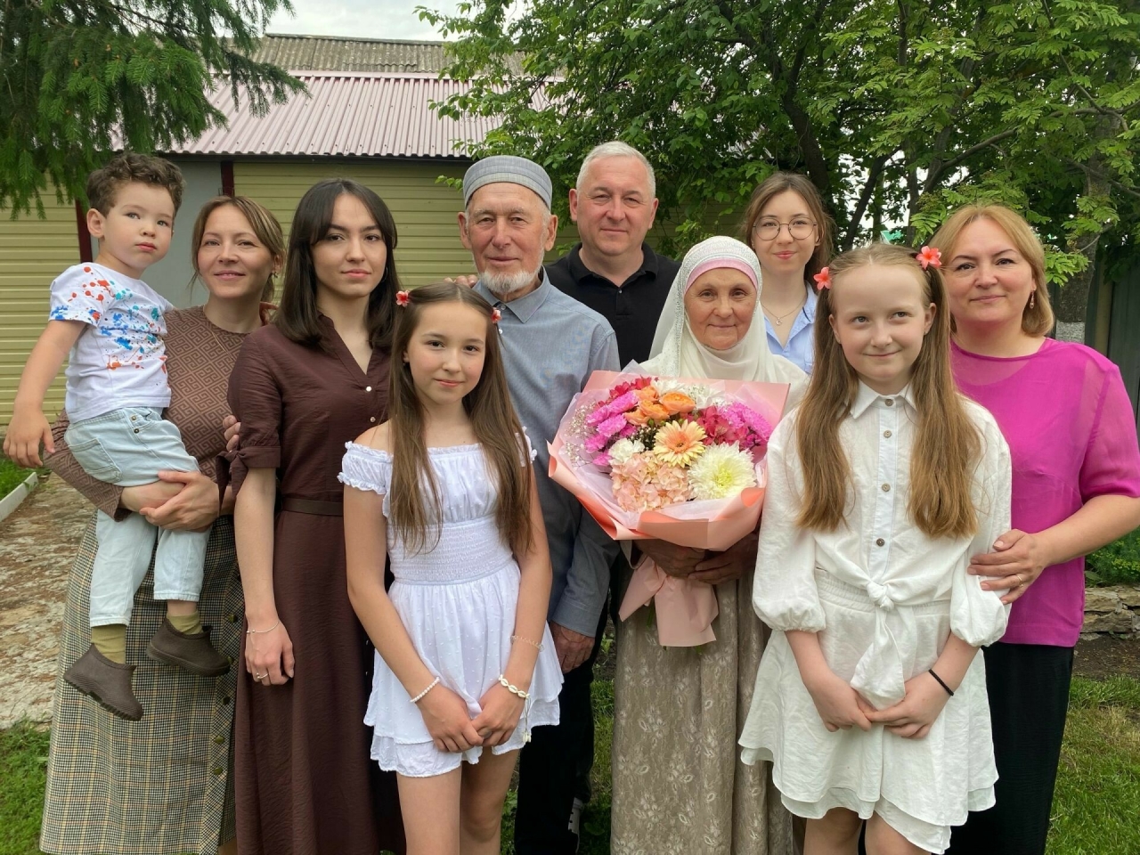 Сарман районы Балтамак авылында яшәүче гаилә алтын туйларын билгеләп үтте