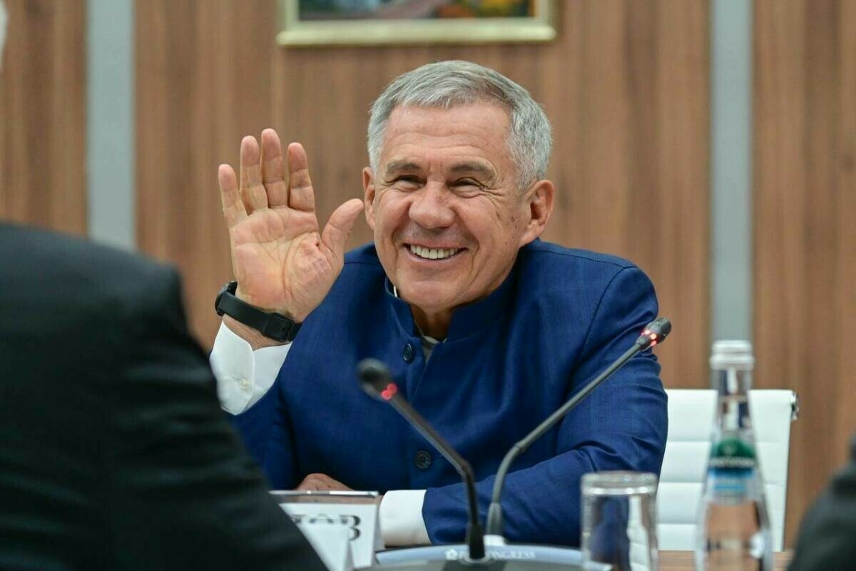 Миңнеханов Петербург халыкара икътисади форумында 50дән артык очрашу уздырды