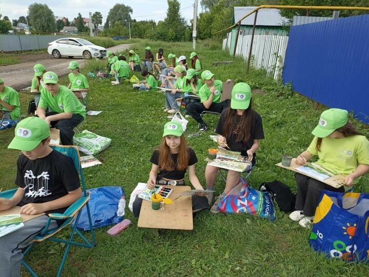 Аксубайда пленэрда Чаллы яшь рәссамнары катнашты