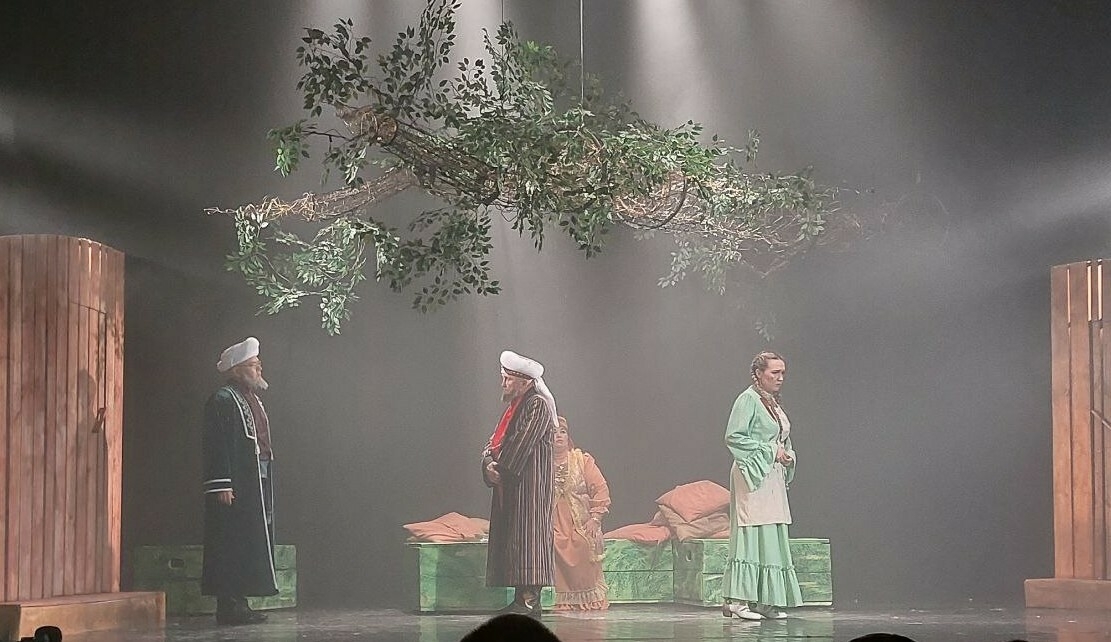 Әтнә театры Гаяз Исхакыйның «Остазбикә» әсәре буенча премьера чыгарды