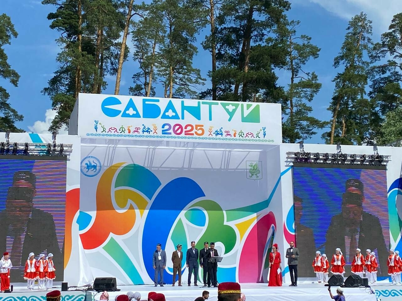 Фәрит Мөхәммәтшин Аккош күлендә Сабан туенда булды