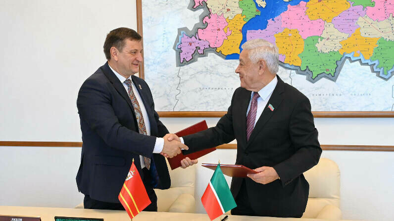 Татарстан һәм Смоленск өлкәсе парламентлары хезмәттәшлек турында килешү имзалады