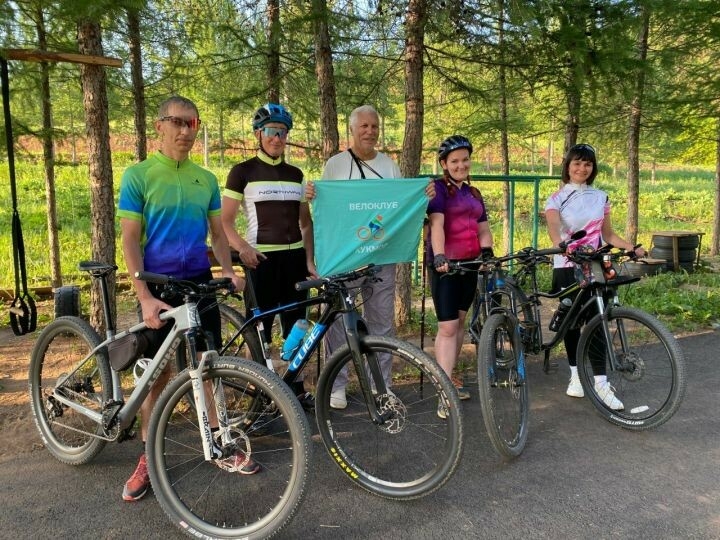 Кукмарада бер төркем велосипедчылар үзләренең клубларын төзегән