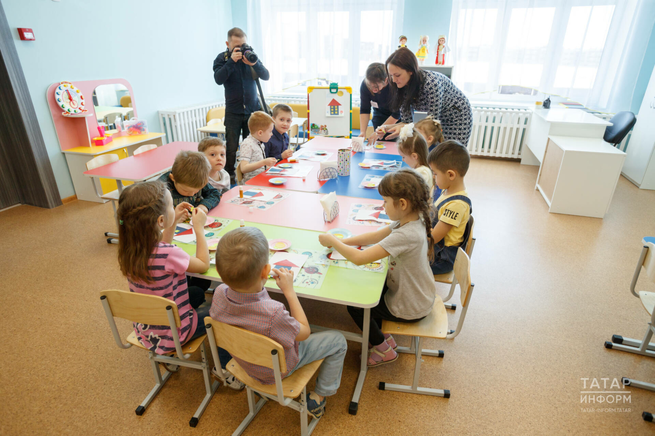 Дистәләгән гаиләгә ярдәм: Татарстандагы түләүләр, субсидияләр һәм ташламалар турында