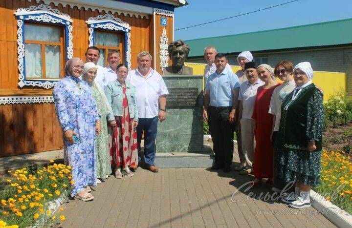 Аксубайда Татарстан язучылары Хәсән Туфанны искә алды