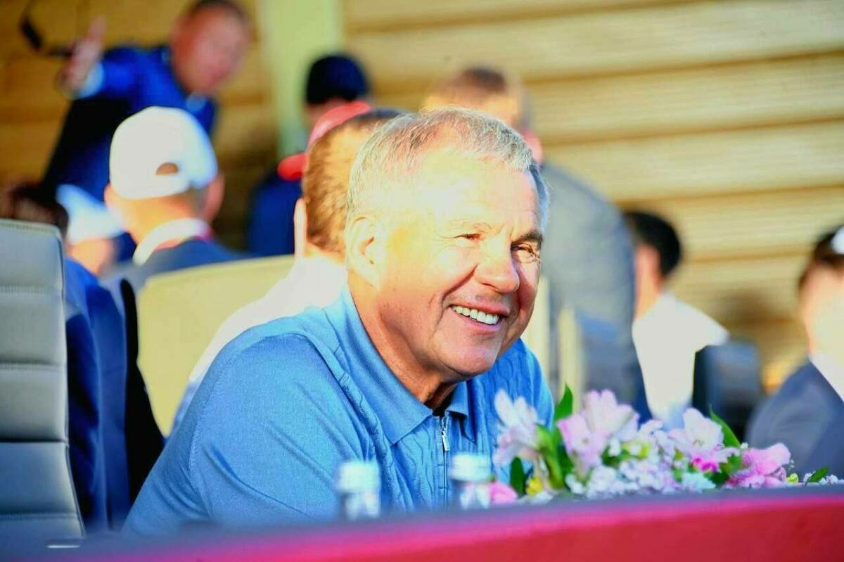 Рөстәм Миңнеханов Питраудан фотолар күрсәтте