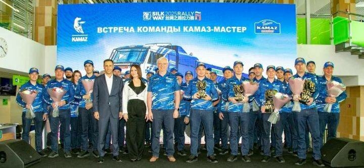 «КАМАЗ-мастер» раллида барлык алдынгы урынны алды