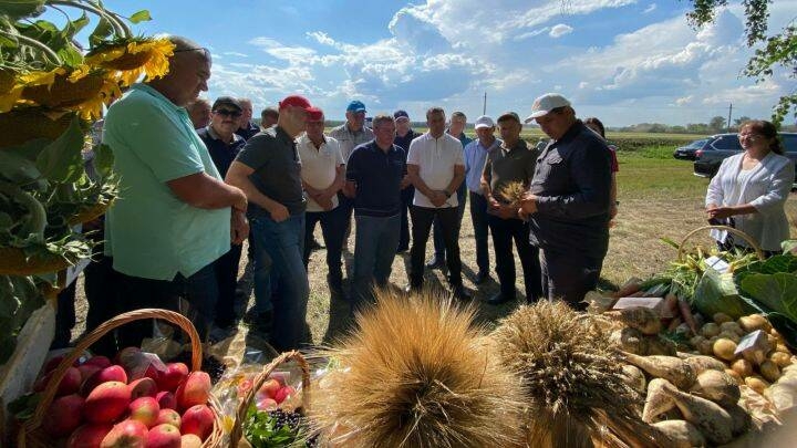 Авыл хуҗалыгы министры Марат Җәббаров Буа районында булды