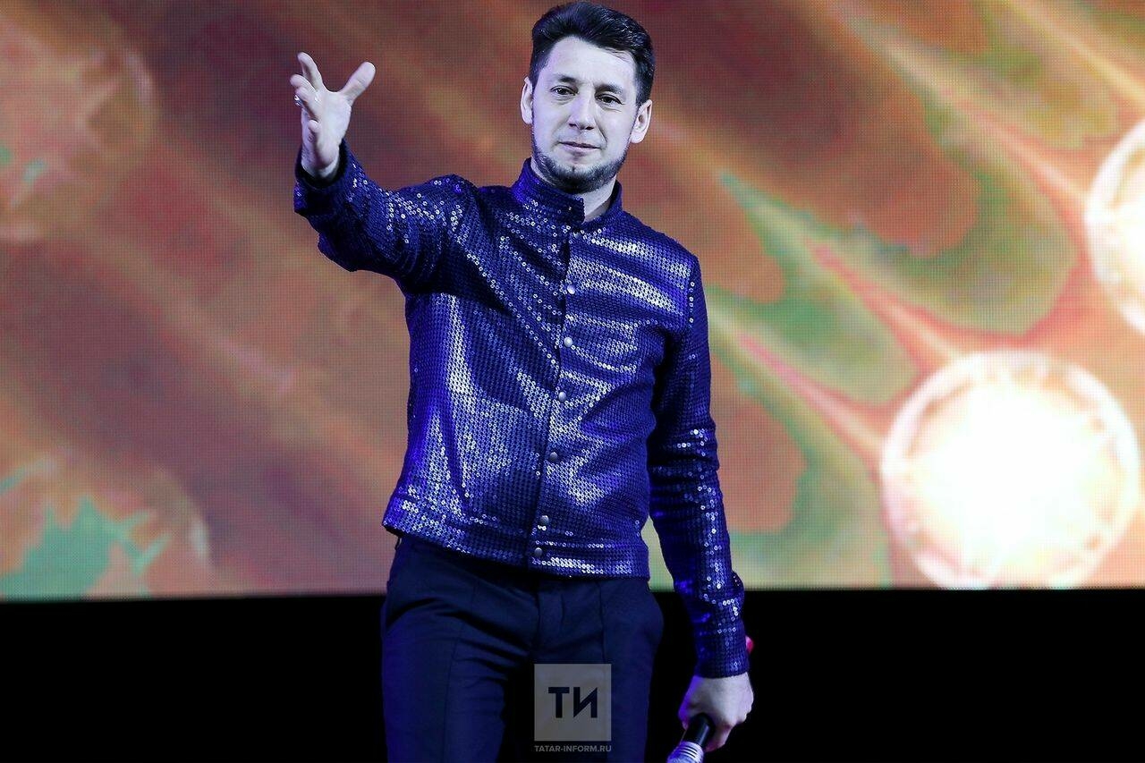 Фирдүс Тямаев «Татар-информ»га: Яманлап та, мактап та языгыз. Языгыз гына!
